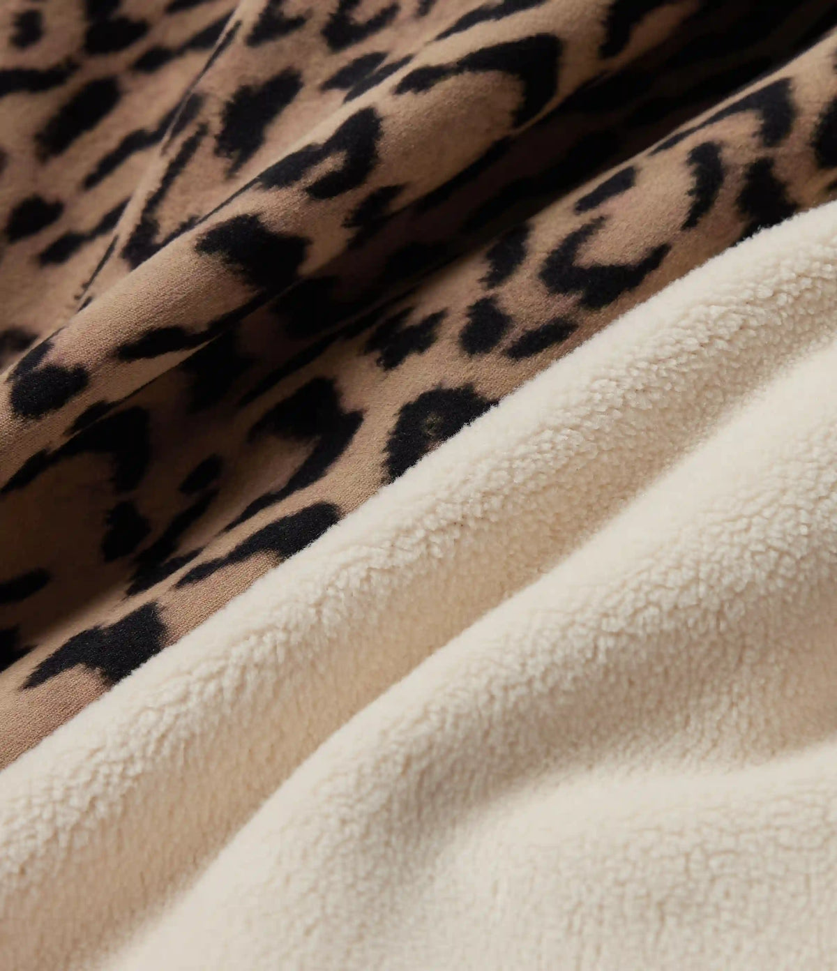 Halara UltraSculpt™ Extra Heat Leopard Print High Waisted Tummy Control Fleece Workout Leggings with Pockets