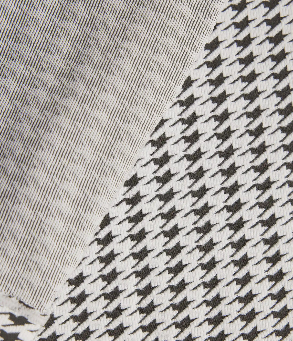 High Waisted Houndstooth Yoga Leggings with Pockets