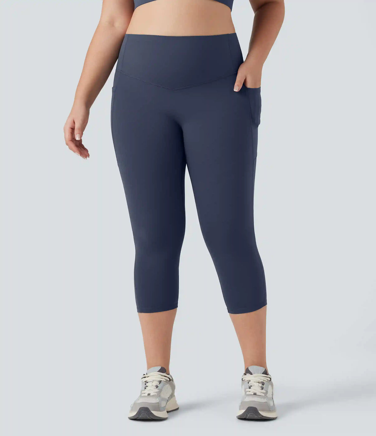 Plus Size Halara UltraSculpt™ High Waisted Butt Lifting Tummy Control Capri Training Leggings with Pockets