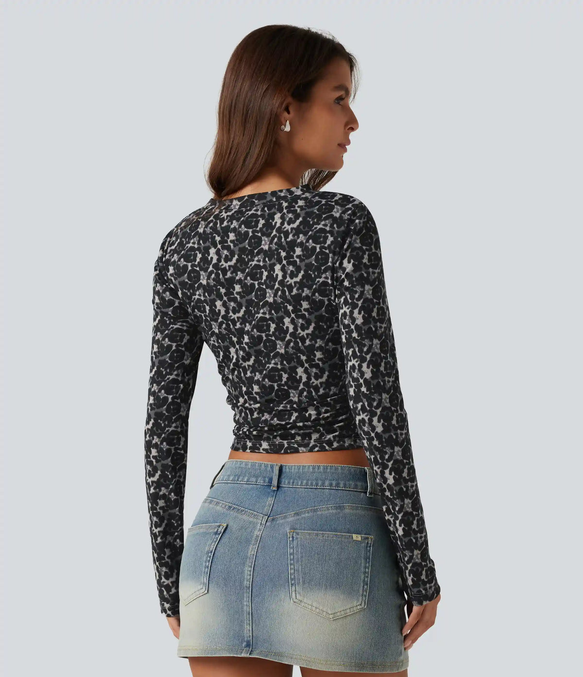 Round Neck Leopard Print Long Sleeve Ruched Casual Top