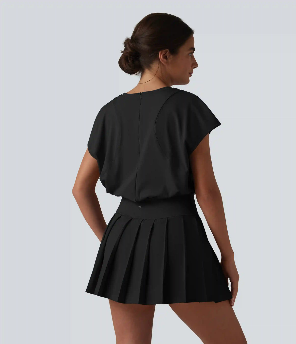 V-neck Invisible Zipper Short Sleeve Pleated Hem 2-in-1 Mini Tennis Active Dress with Pockets