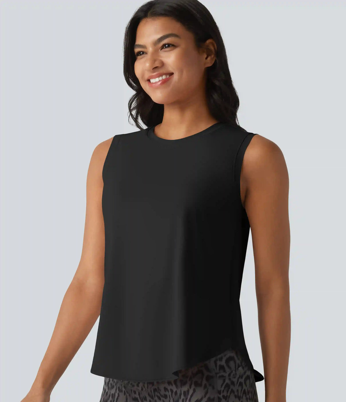 Round Neck Curved Hem Cool Touch Workout Tank Top-UPF50+