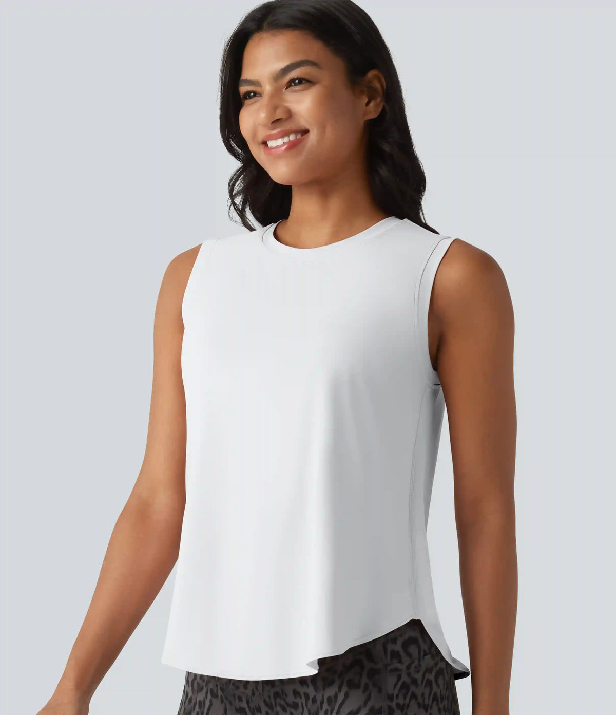 Round Neck Curved Hem Cool Touch Workout Tank Top-UPF50+