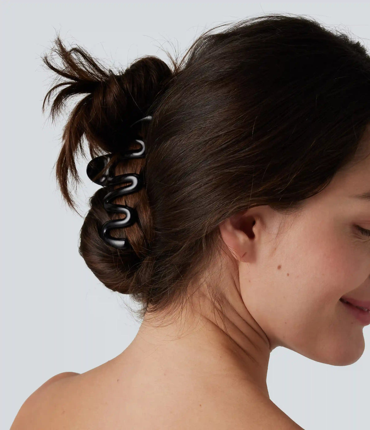 Wave-Shaped Hair Claw