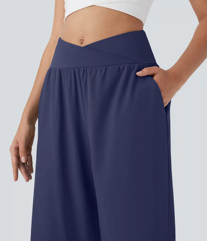 Breezeful™ High Waisted Crossover Pocket Quick Dry Capri Pants