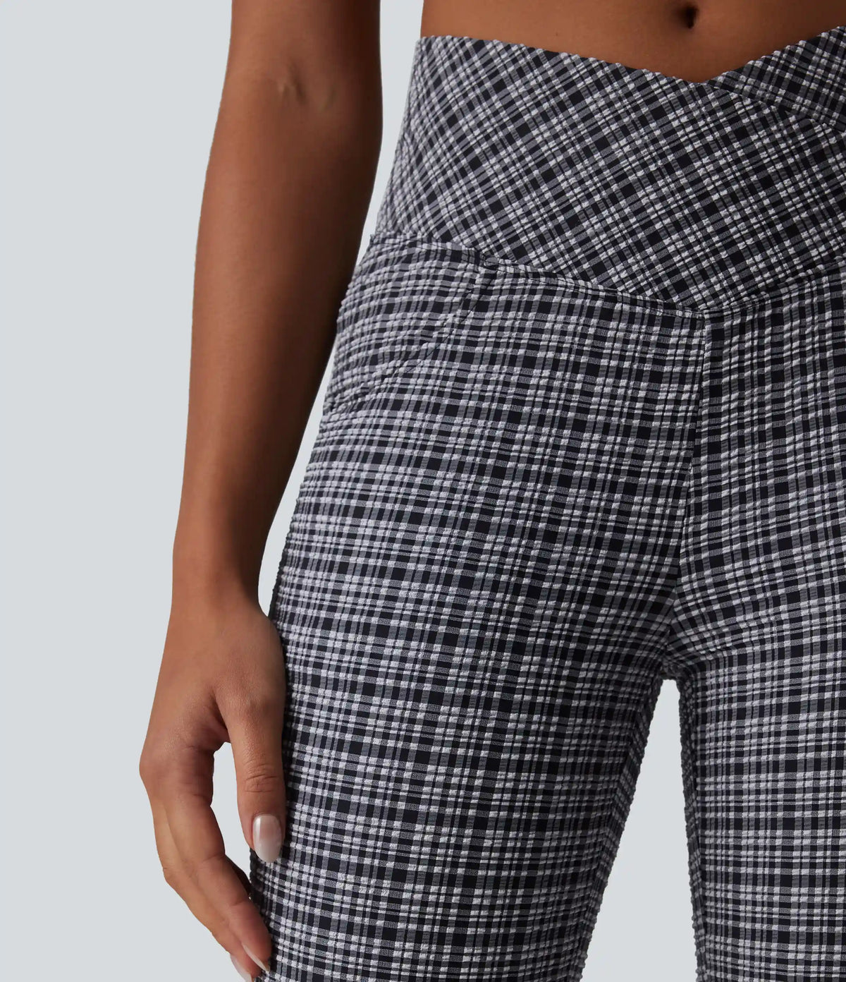 High Waisted Crossover Tummy Control Plaid Crinkle Quick Dry Flare Casual Pants with Pockets