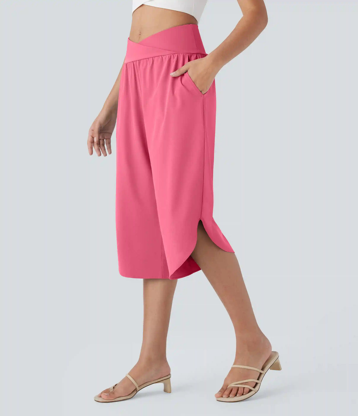 Breezeful™ High Waisted Crossover Pocket Quick Dry Capri Pants