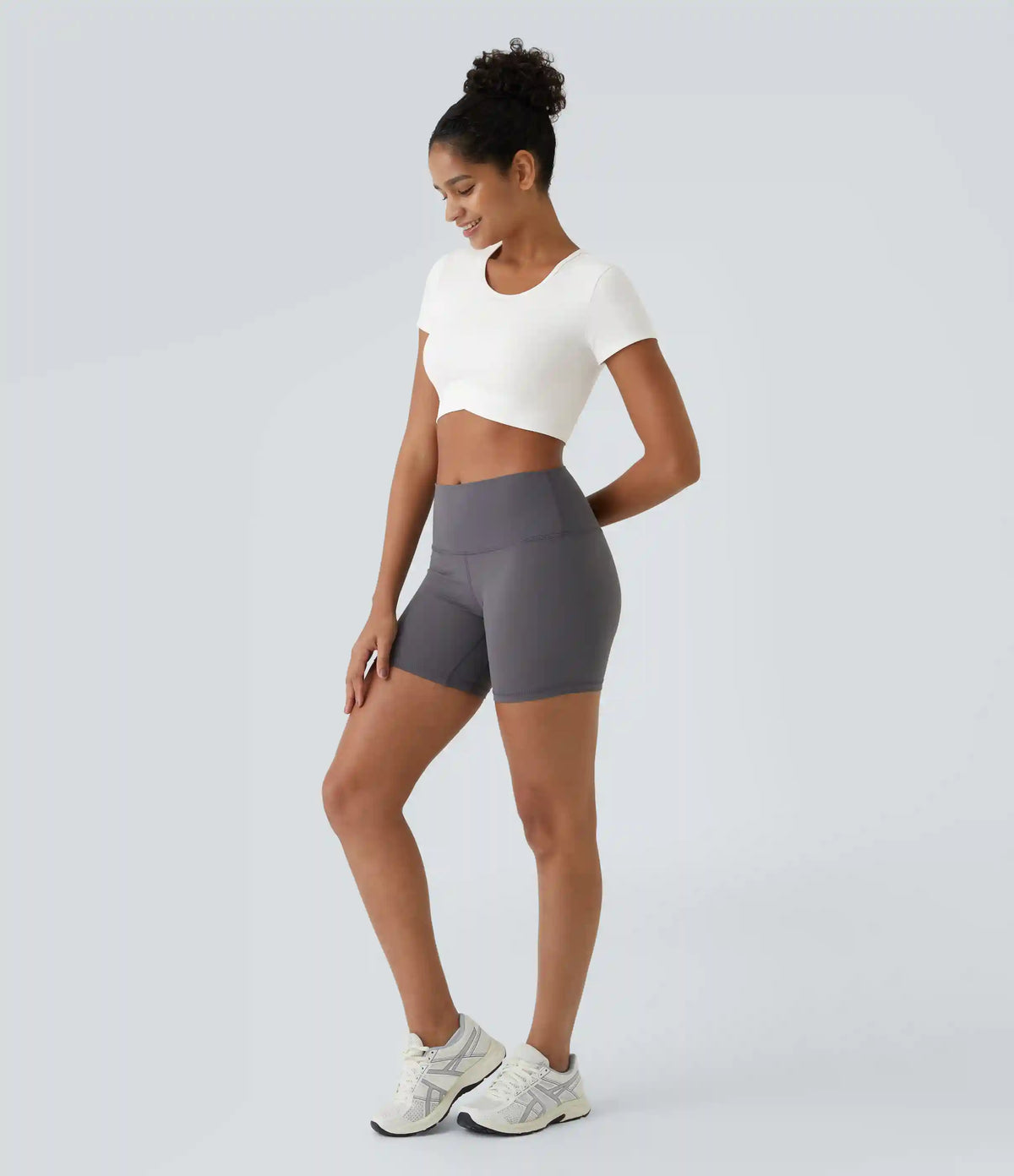 SoftlyZero™ Plush Crossover Hem Cropped Sports Top