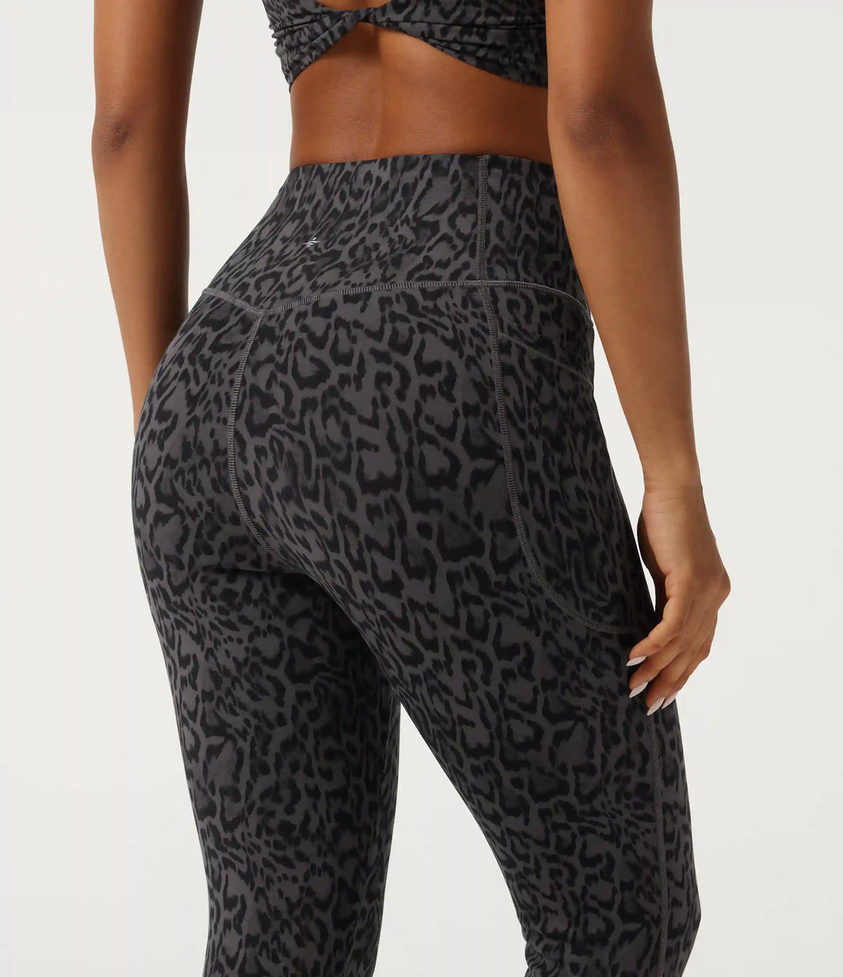 Halara UltraSculpt™ Extra Heat Leopard Print High Waisted Tummy Control Fleece Workout Leggings with Pockets