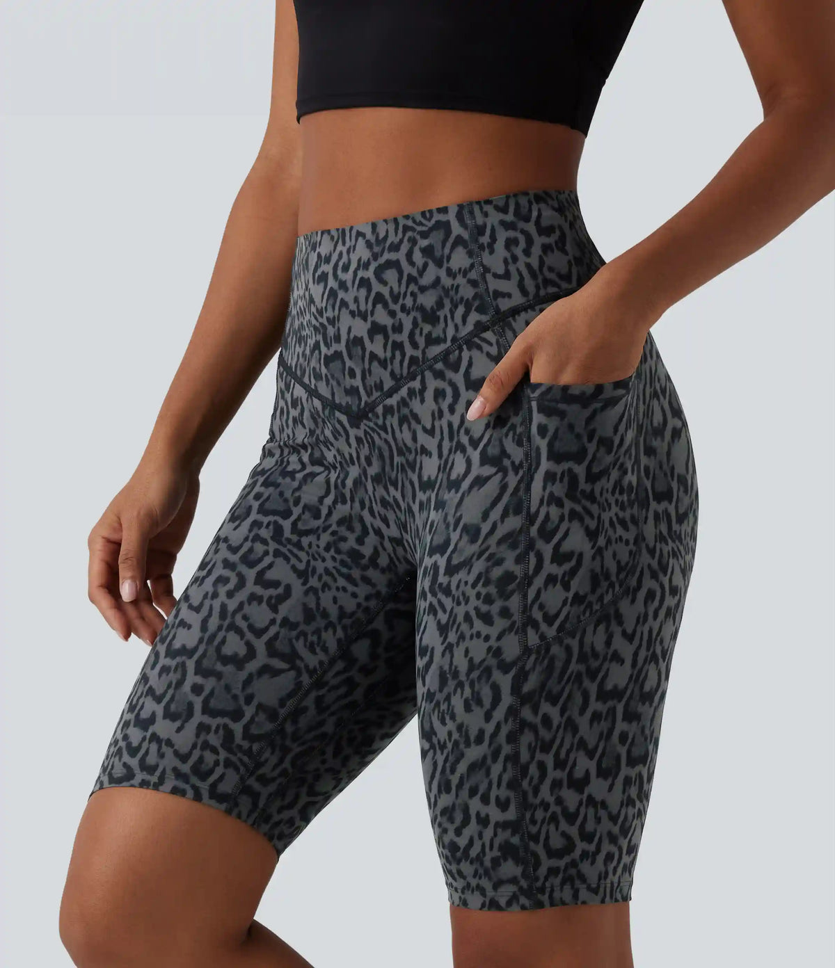 Halara UltraSculpt™ Leopard Print High Waisted Scrunch Butt Lifting Tummy Control Training Biker Shorts 9'' with Pockets