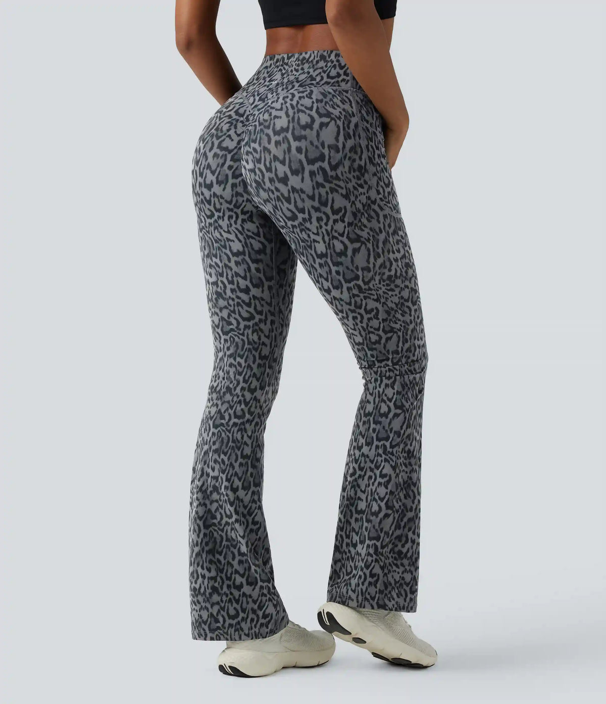 Halara UltraSculpt™ Leopard Print High Waisted Scrunch Butt Lifting Tummy Control Yoga Bootcut Leggings with Pockets